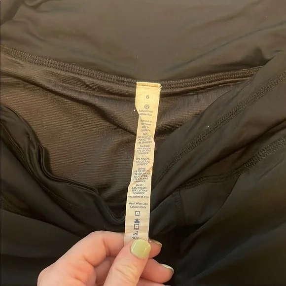 Lululemon Speed Up Black shorts - Picture 3 of 4